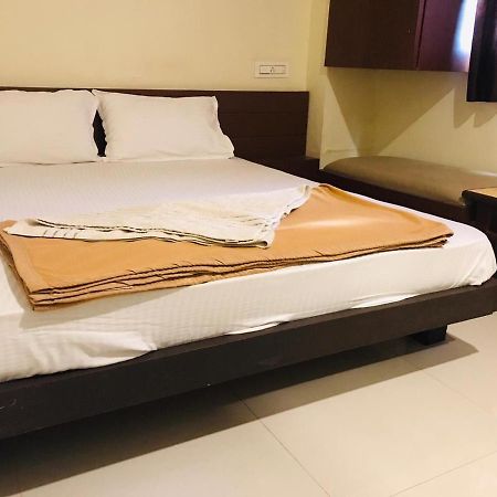 Staymaker Bright Palace Residency Shimoga Exterior foto