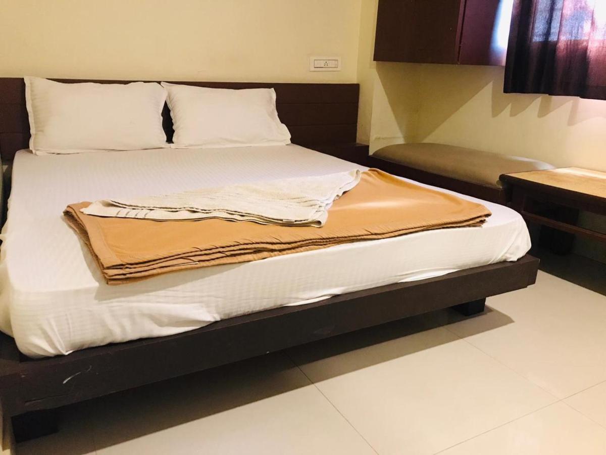 Staymaker Bright Palace Residency Shimoga Exterior foto